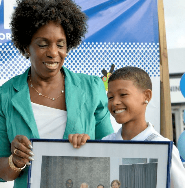 Kidsdispenser drawing contest